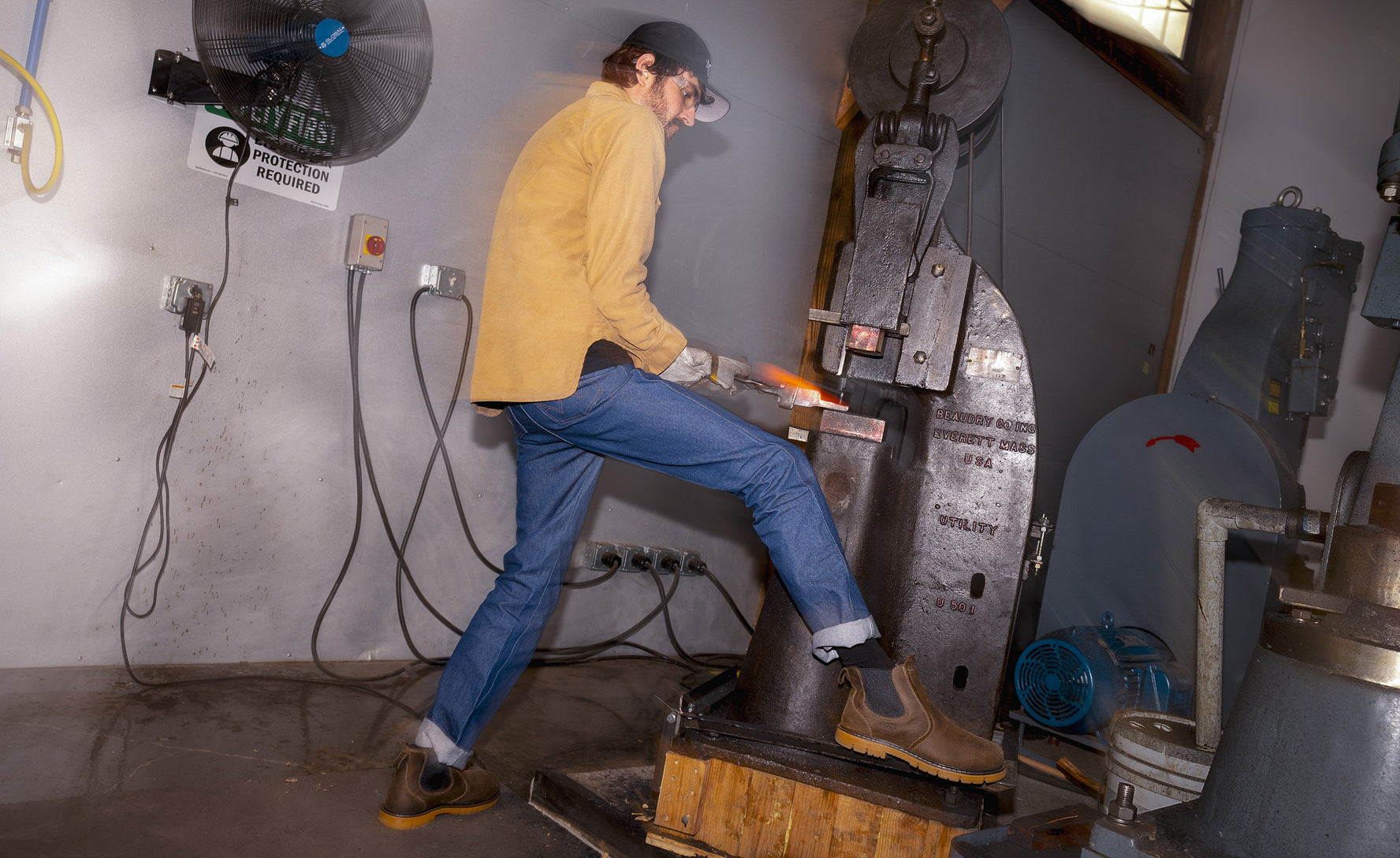 Men's San Jose Chelsea 90° Heel Boot (Aluminum Toe) | Cascade Brown/Gum - Image 7