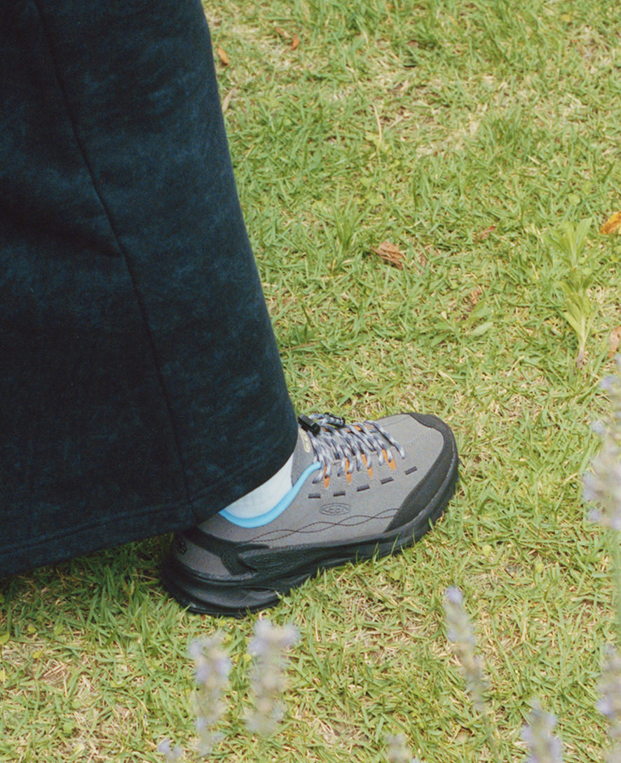 Women's Jasper Zionic emmi Sneaker | Emmi Magnet - Image 9